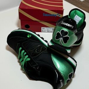 Saucony Jazz Low St. Patrick's Day 70042-1 Men's Size 11 NIB never worn